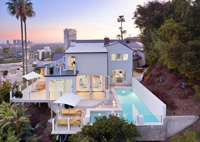 Balmain Manor By Stay Awhile Villas Los Angeles