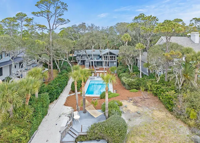 Large Oceanfront Pool ~ Classically Updated Historic Beach Home ~ 2 E. Beach Lagoon Hilton Head Island