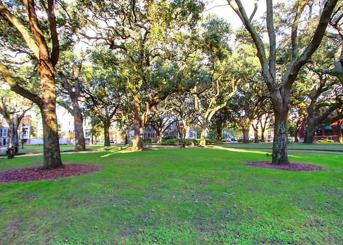 Bird Baldwin Parlor Villa Savannah