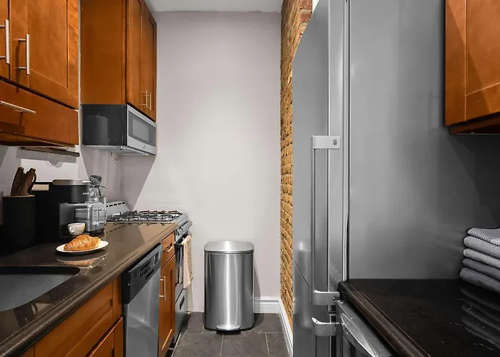 Vintage Manhattan Apartment In Trendy Murray Hill New York