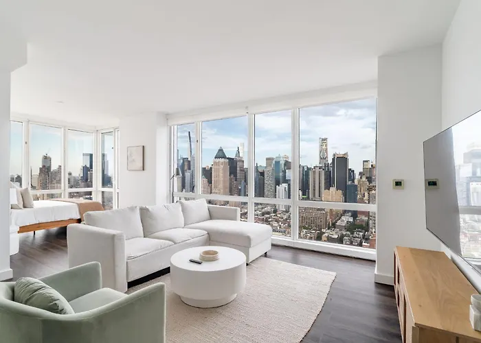 Luxx 2 Bed 1,5 Bath Apt Midtown New York
