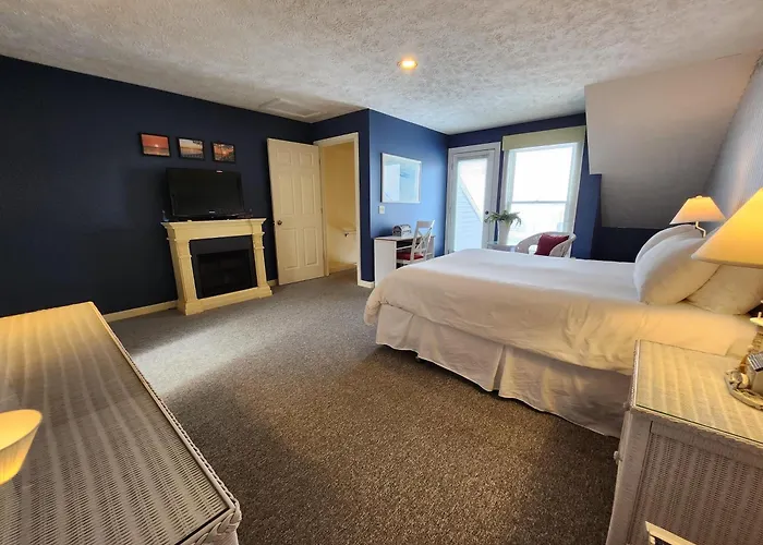 North Shore Inn Tc 306 Traverse City