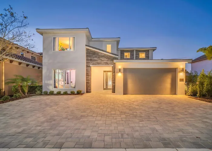 Orlando Oasis: 8 Bedroom Villa6576 Kissimmee