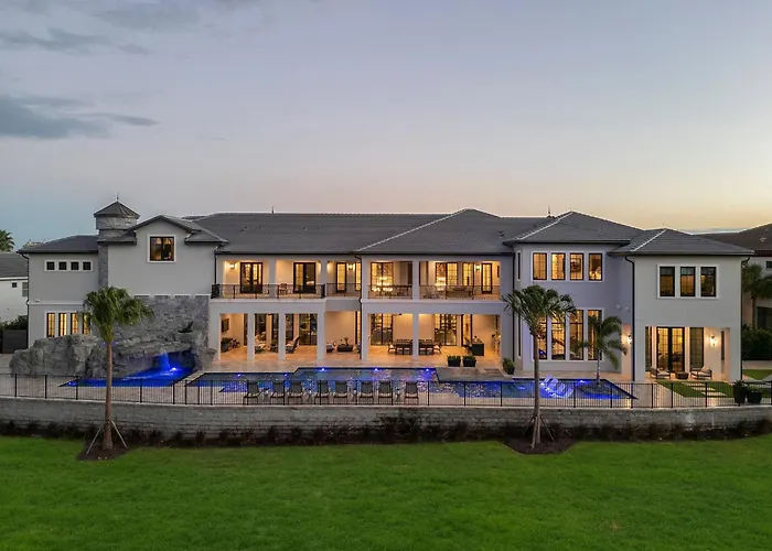 Luxurious 15 Bedroom Villa In Orlando6515 Kissimmee