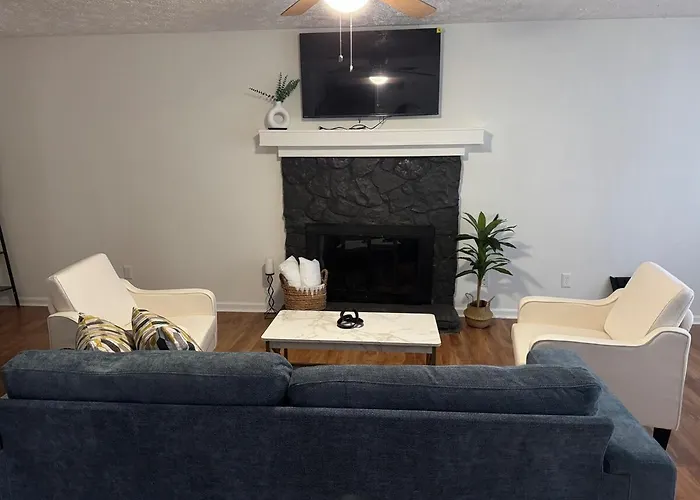 Charming 3 Bedrooms In The Heart Of Alpharetta