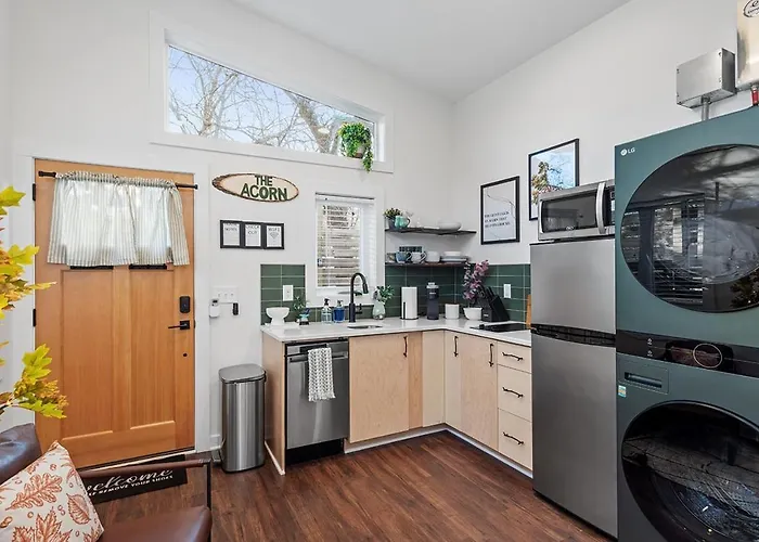 The Acorn - Tiny House In Historic Oakwood Villa Raleigh