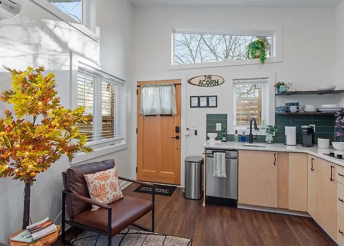The Acorn - Tiny House In Historic Oakwood Villa Raleigh