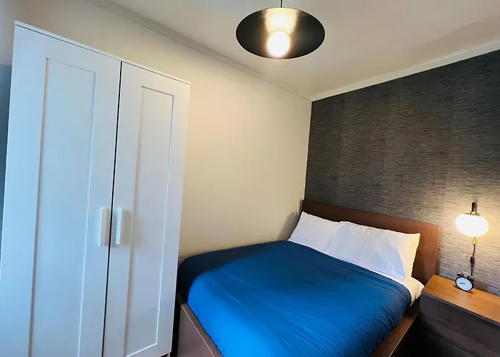 The Midtown Modern Apartment New York