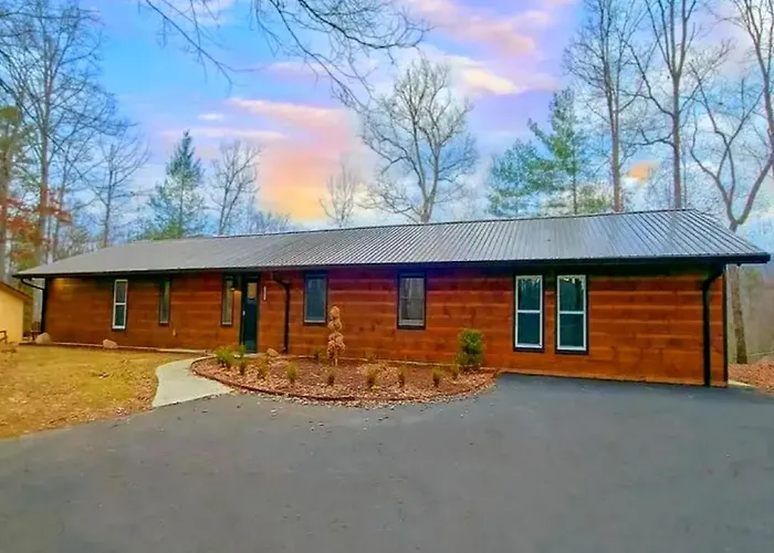 Honeybear Hideaways - Spacious Family-Friendly Cabin With Hot Tub, Game Room And Fire Pit Pigeon Forge