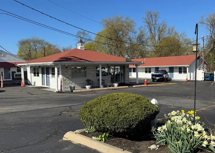 Chisholm'S Motor Inn Saugus