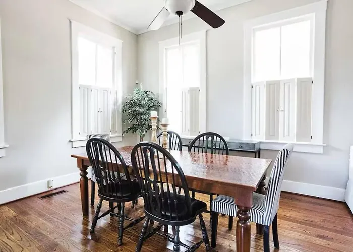 Charming 2Bed 2Bath Bungalow Shandon Columbia