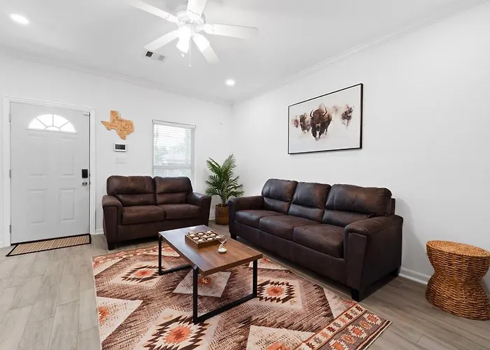 The Texas Hideaway Villa Houston