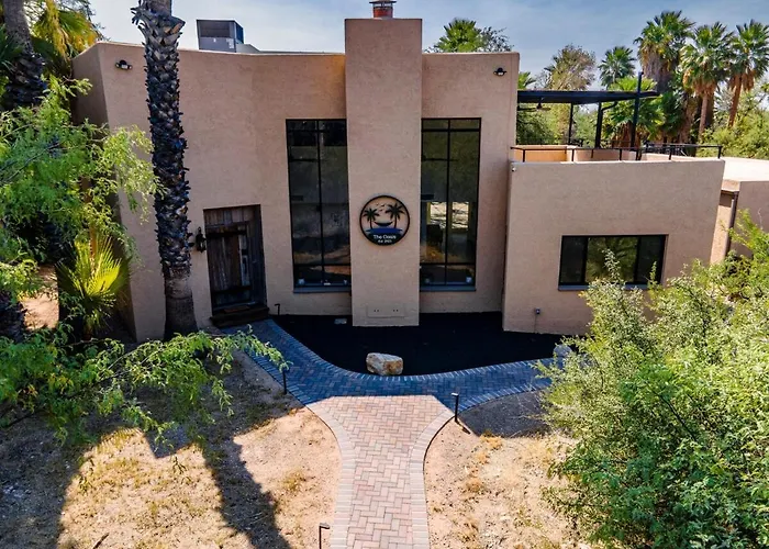 Tucson'S Hot Springs At The Oasis Villa