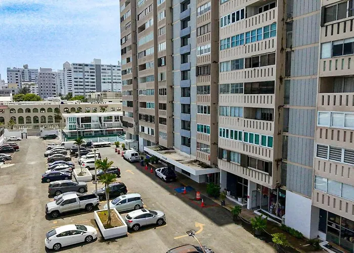Condado Apt- Private Beach, Pool, & Family Ready! San Juan