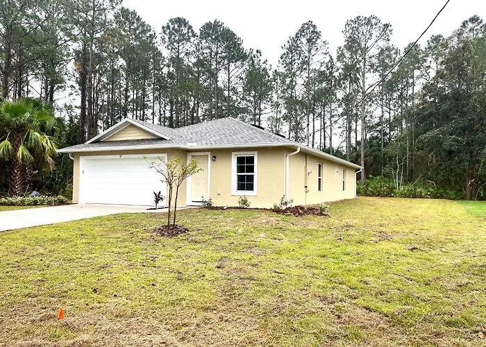 Beautiful Palmwood Drive Bungalow Palm Coast