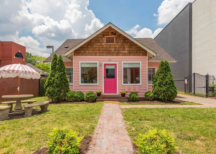The Dolly House On Music Row - 7Br - Sleeps 22 Villa Nashville