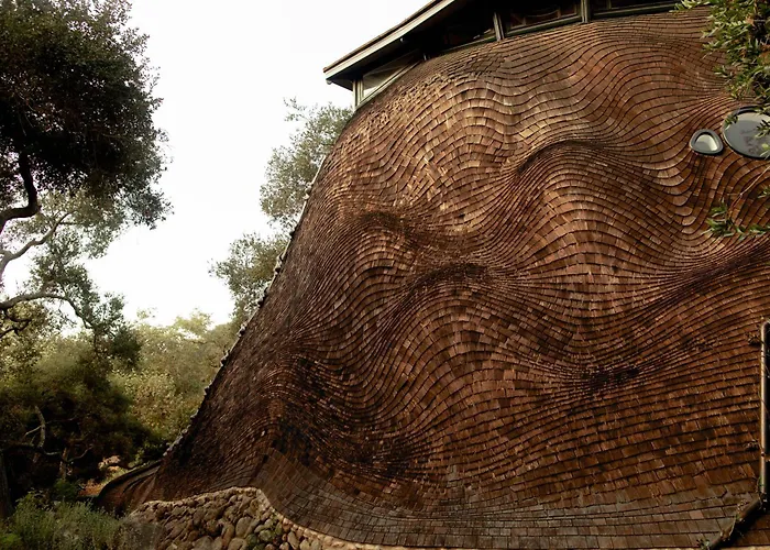 The Santa Barbara Whale House Villa