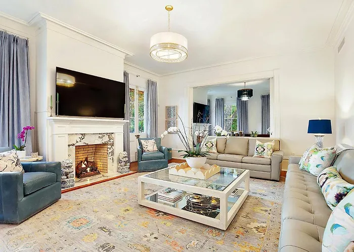 Storyteller Estate Villa Savannah