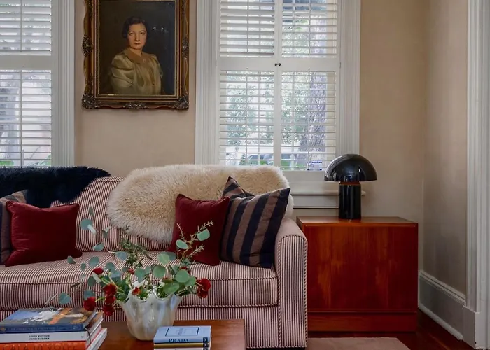 Hawkins House - Historic Savannah Stay Near Forsyth Park With Designer Interiors And Heated Pool
