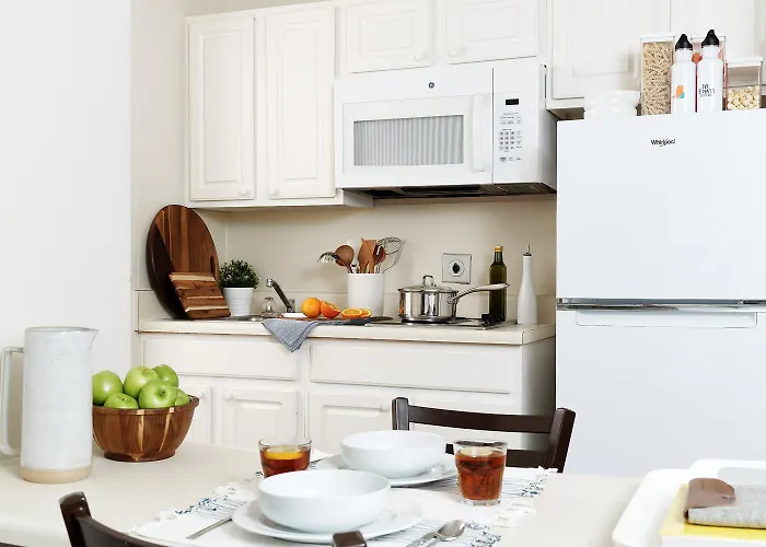 Intown Suites Extended Stay Dallas Tx - Park Central