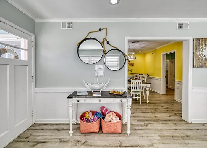 “The Sea Shanty" Classic Beach Cottage - Mins To Cb Boardwalk And Beach Access Carolina Beach