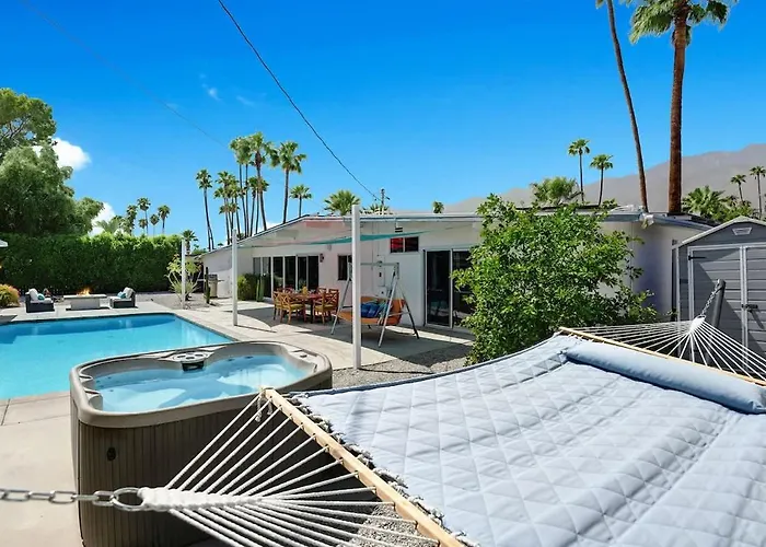 The Happy House - Alice Lodging Palm Springs