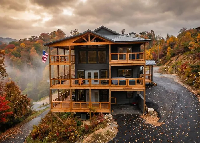 Big Bear Shack - Handicap Accessible & Dog Friendly Gatlinburg