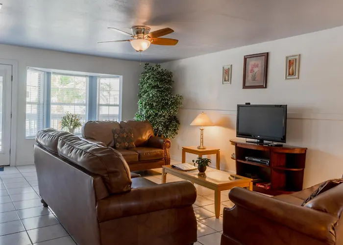 Casa Malbec A - Walk To The Beach - Wifi South Padre Island