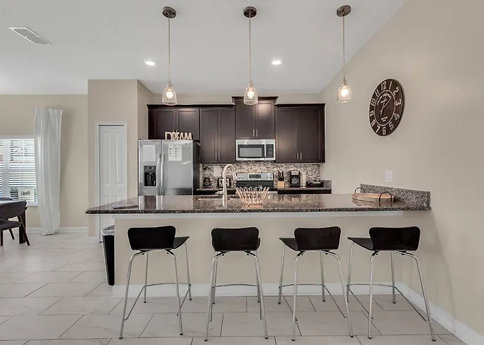 5 Bedrooms 4 Bathrooms Storey Lake 4890 Rc Kissimmee