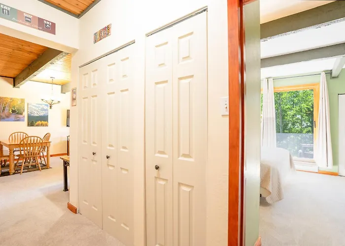 Sundowner Last Run Condo: Ski-In, 2 Blocks To Main St Breckenridge