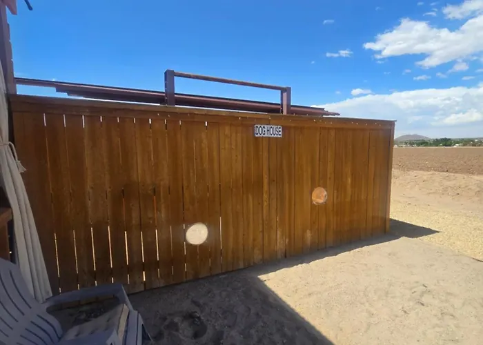 Serene Desert Oasis Hot Tub, Fam Friendly! Las Cruces