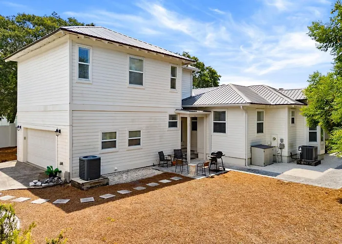 Destin Beach House - Southern Comfort By Panhandle Getaways