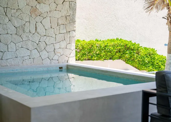 Villa Nizuc - Exclusive Beachfront Residence Cancun
