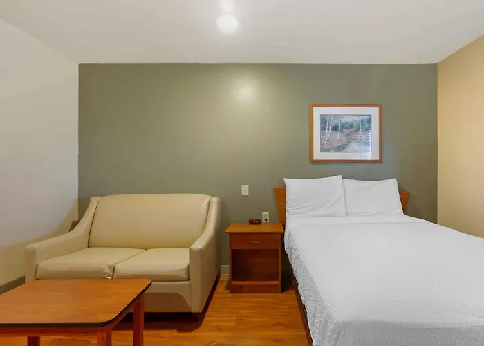 Extended Stay America Select Suites - Indianapolis - Greenwood