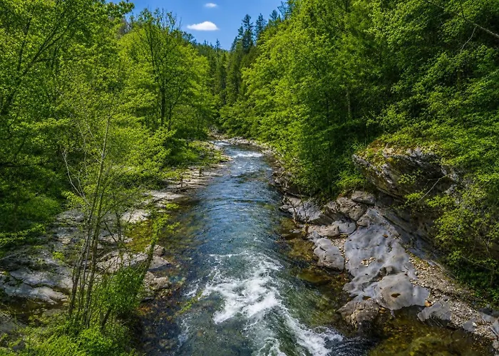 River Romp Splash Into The Smokies Pigeon Forge