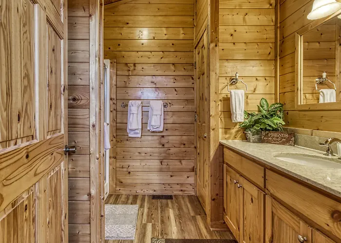 Whispering Creek #302 Villa Pigeon Forge