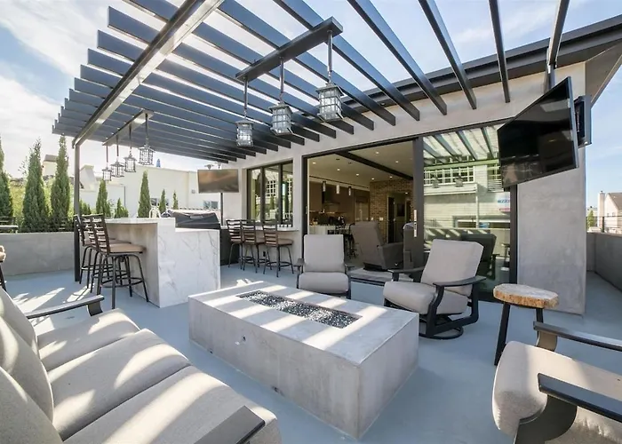 501 E Bay Ave Villa Newport Beach